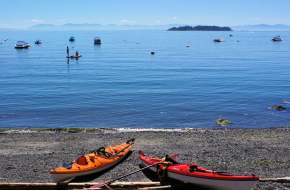 Walk & Paddle Canada’s sunshine coast