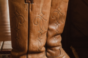 AROMATHERAPY BODY MASSAGE